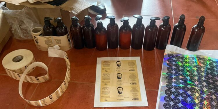 ආනයනික ද යන්න තහවුරු කිරිමට නොහැකි රූපලාවන්ය ද්රව්ය තොගයක් විනාශ කිරීමට නියෝග