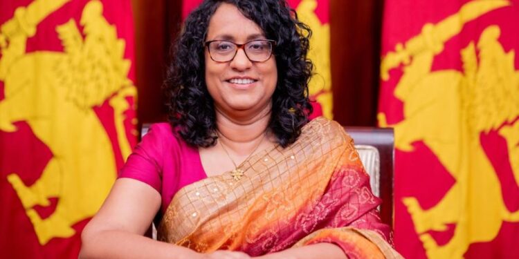 පොදුරාජ්ය මණ්ඩලයේ ඉගෙනුම් පාලක මණ්ඩලයට සහභාගී වීමට අගමැතිනිය කැනඩාවට