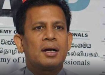 රවී කුමුදේශ්ට වැඩ තහනමක්