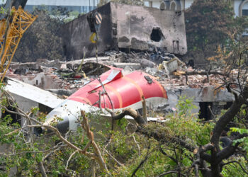 එයාර් ඉන්දියා යානයේ නියමු කපිතාන්ගේ අවසන් පණිවුඩය! Mayday!