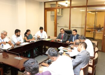 කර්මාන්ත හා සේවා දියුණු කිරීමට දිස්ත්‍රික්කයට වගකියන මන්ත්‍රීවරයෙක්!