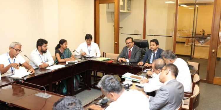 කර්මාන්ත හා සේවා දියුණු කිරීමට දිස්ත්රික්කයට වගකියන මන්ත්රීවරයෙක්!