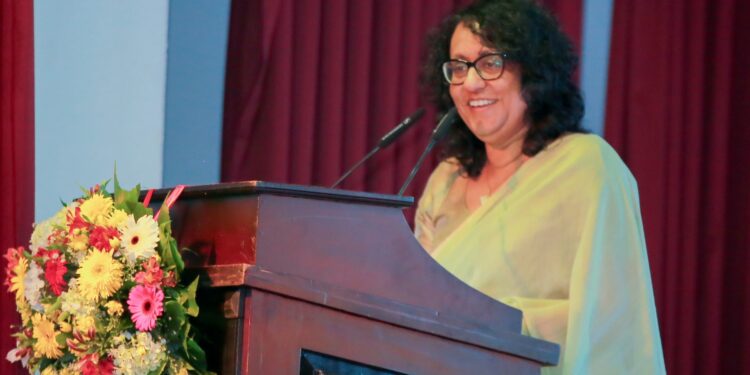 සියලු පුරවැසියන්ට මව් භාෂාවෙන් සේවා ලබා ගැනීමට අවස්ථාව තිබිය යුතුයි – හරිනි