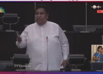 බලන් යද්දී ඔක්කොම කපුටාස් ලා (VIDEO)