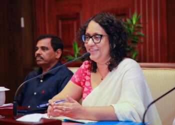 දුෂ්කර පළාත්වල පාසල් සඳහා මූල්ය පහසුකම් වැඩිවශයෙන් ලබා දීමට පියවර