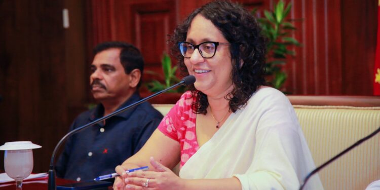 දුෂ්කර පළාත්වල පාසල් සඳහා මූල්‍ය පහසුකම් වැඩිවශයෙන් ලබා දීමට පියවර