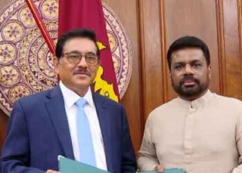 අලුත් නෝට්ටුවක් !