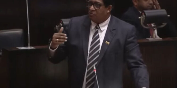 රජය මුදල් අච්චු ගහපු හැටි රවී දිගඅරියි