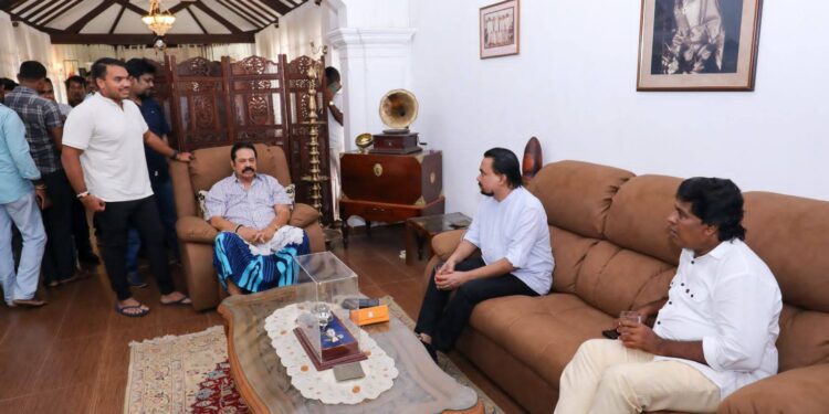 ආණ්ඩුව මතුපිටින් පෙන්වනවා ශතේ ශතේ ඉතිරි කරනවා කියලා ඒකෙ ප්‍රතිලාභ මහ ජනතාවට ලැබෙන බවක් පෙනෙන්නේ නැහැ – විමල්