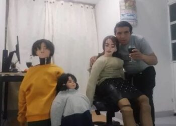 බෝනික්කෙක් කසාද බැඳලා ළමයි තුනකුත් බිහි කල විදිහ