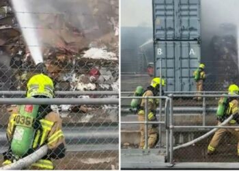 සිඩ්නි කඩදාසි කම්හලේ  දැවැන්ත ගින්නක් –  මෝටර් රථ හතක් විනාශයි (video)