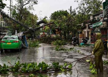 සුළිකුණාටුවකින් 07 දෙනෙකු ජීවිතක්ෂයට