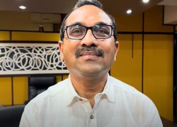 හදිසියේ කළ  කැබිනට් මණ්ඩල සංශෝධනයෙන් බිමල්ගේ කෑලි ගැලවෙයි