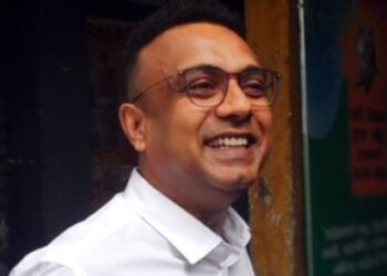 මනුෂව අධිකරණයට රැගෙන යයි