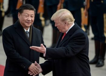 චීන භාණ්ඩ සදහා පැනවූ තීරු බදු 10%කින් අඩු කිරීමට ට්රම්ප්ගෙන් තීරණයක්