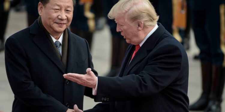 චීන භාණ්ඩ සදහා පැනවූ තීරු බදු 10%කින් අඩු කිරීමට ට්රම්ප්ගෙන් තීරණයක්