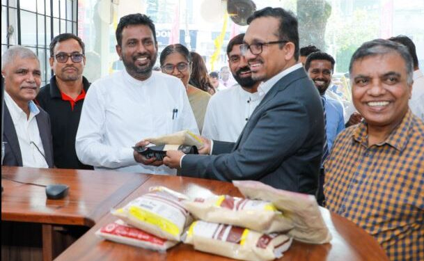 ලංකාවේ මුල් වරට දුඹුරු සීනි  අලෙවිසැල් ජාලයක්