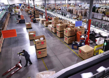 ඇමෙරිකාවට තැපැල් භාණ්ඩ යවන ව්යාපාරිකයින්ට සහනයක් : රේගු බදු ගෙවීමට නව ක්රමවේදයක්