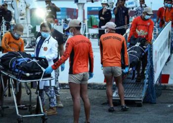 පිලිපීනයේ මගී යාත්‍රාවක් මුහුදේ ගිලෙයි : 15ක් මරුට, 28ක් අතුරුදන්