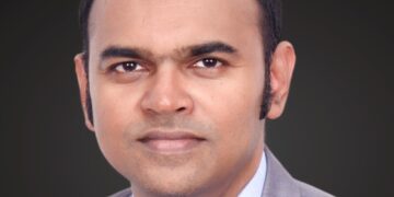 විදුලිබල අධ්‍යක්ෂ ජනරාල්වරයා නික්ම යයි – ඇමති සමඟ ගැටුමක් ?