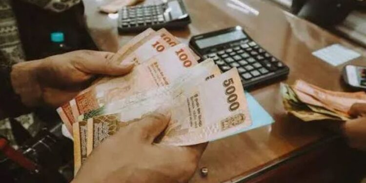 පෞද්ගලික අංශයේ අවම වැටුප රුපියල් 30,000 දක්වා ඉහළට : ජනවාරි 01 සිට ක්‍රියාත්මකයි