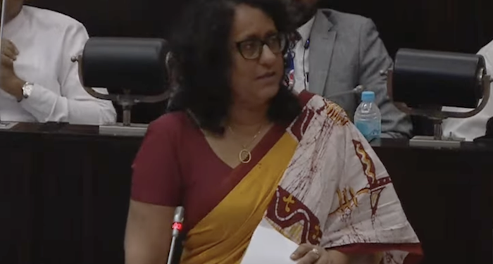 6 ශ්රේණියේ ඉංග්රීසි මොඩියුලයේ ගැටලු සහගත පාඩම ඉවත් කිරීමට අනුමැතිය