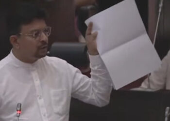 අසභ්ය වෙබ් අඩවි නාමය සජිත්ලාගේ කාලේ 11 වසරේ පෙළපොතෙත් තිබුණා : නියෝජ්ය ඇමති මහින්ද ජයසිංහගෙන් පාර්ලිමේන්තුවේදී හෙළිදරව්වක්