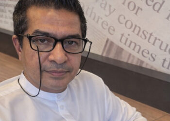 ආණ්ඩුවේ ප්රජාතන්ත්ර විරෝධී පිළිවෙතට එරෙහිව සුජීව සේනසිංහගෙන් ජාත්යන්තරයට පැමිණිල්ලක්