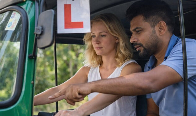 ස්වීඩන් තරුණියට බලෙන් ත්‍රිරෝද රථ පුහුණුව දී, අනම්මනම් වැඩත් දාන්න හදලා…