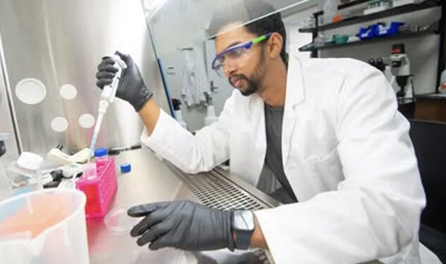 පිළිකා පර්යේෂණ ක්ෂේත්රයේ නව සොයාගැනීමක්: ශ්රී ලාංකික විද්යාඥ කෙනෙත් හුලුගල්ලට ඇමරිකාවේ ඉහළම ගෞරවයක්