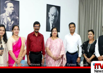 සුපිරි බොලිවුඩ් ගායිකා අනුරාධා පෞද්වාල් සහ ටිල්වින් සිල්වා අතර හමුවක්