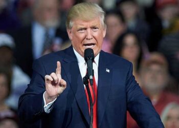 වෙනිසියුලාවේ වැඩ බලන ජනාධිපති ඩොනල්ඩ් ට්‍රම්ප්