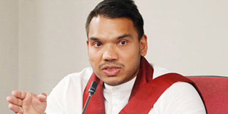 මේ ආණ්ඩුව නීතිපතිවරයා හා අධිකරණ පද්ධතිය බිය ගන්වන්න උත්සාහ  කරනවා.ආණ්ඩුව පන්ති පහ පාස් හය වසර ෆේල් – නාමල් රාජපක්ෂ