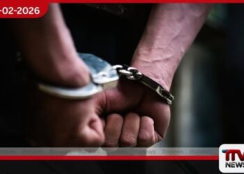 මාලිමා මන්ත්‍රීට බැනවැදුණු ග්‍රාම නිලධාරියා අත්අඩංගුවට