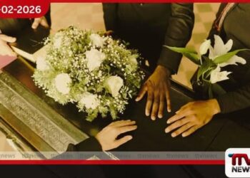 නීතිඥ බුද්ධික මල්ලවආරච්චි සහ  බිරිඳගේ දේහයන් පිළිබඳ අවසන් ගෞරව දක්වන්න විශාල පිරිසක්