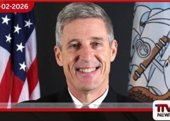 ඇමරිකානු නාවික  බලඇණි අණදෙන නිලධාරී අද්මිරාල් කේලර් දිවයිනට