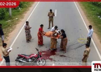 හිඟුරක්ගොඩදී යතුරුපැදියක්  අනතුරට ලක්කර මෝටර් රථයක් පලා යයි:  කාන්තාවන් දෙදෙනෙකුට බරපතළයි