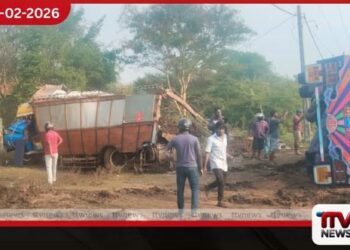 A9 මාර්ගයේ ඕමන්තේදී ලොරි රථ දෙකක් ගැටී අනතුරක්