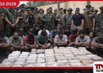 අඟුලානේ වැටලීමකින්  සැකකාරියක් සමගින්  සැකකරුවන් 12 ක් මත්ද්‍රව්‍ය සමඟ කොටු වෙයි