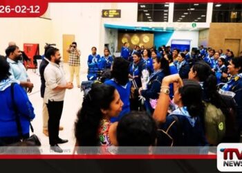 මුම්බායි හි සිරවී සිටි  බාලදක්ෂිකාවන් 69 දෙනා  රජයේ මැදිහත්වීමෙන්  යළි මව්බිමට