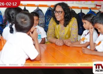 හරිනි අමරසූරිය බෙලිඅත්ත රුහුණු විජයබා ජාතික පාසැලේ නිරීක්ෂණ චාරිකාවක