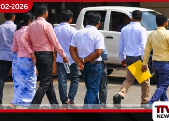 මාරාන්තික උපවාසයේ නිරත  පාසල් සංවර්ධන නිලධාරීන් සහ  ජනාධිපතිවරයා අතර  තීරණාත්මක සාකච්ඡාවක්