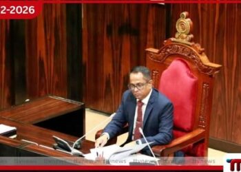 කතානායක සහ පෞද්ගලික ලේකම්  තනතුරුවලින් ඉවත් විය යුතුයි