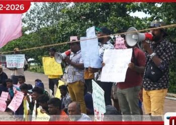 ජනාධිපති කාර්යාලය ඉදිරිපිට මාදැල් ධීවරයින්ගේ සත්‍යග්‍රහය  දෙවන දිනටත් අඛණ්ඩව