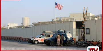 කමේනි වෙනුවෙන් පාකිස්ථානය ගිනි ගනී