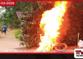 දඹුල්ලෙත් යතුරු පැදියක් ගිනි ගනී