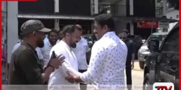 තෙල්දෙණිය සංචාරක තොරතුරු මධ්‍යස්ථානය නියෝජ්‍ය අමාත්‍ය රුවන් සෙනරත් නිරීක්ෂණයට