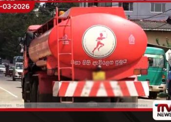 මහනුවර  ඉන්ධන පිරවුම්හල් අසල  තවමත් දිගු පෝලිම්