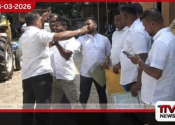 පාලින්දනුවර ප්‍රාදේශීය සභාවේ  සජබ මන්ත්‍රීවරුන් අතර ගුටි කෙළියක්  කණ්ඩායම් නායකයා රෝහල්ගත කෙරෙයි