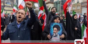 යුද ගිනි මැද ඉරාන වැසියන්ගේ  දෝලනය වන බලාපොරොත්තුව  සහ භීතිය අතර සතියක්